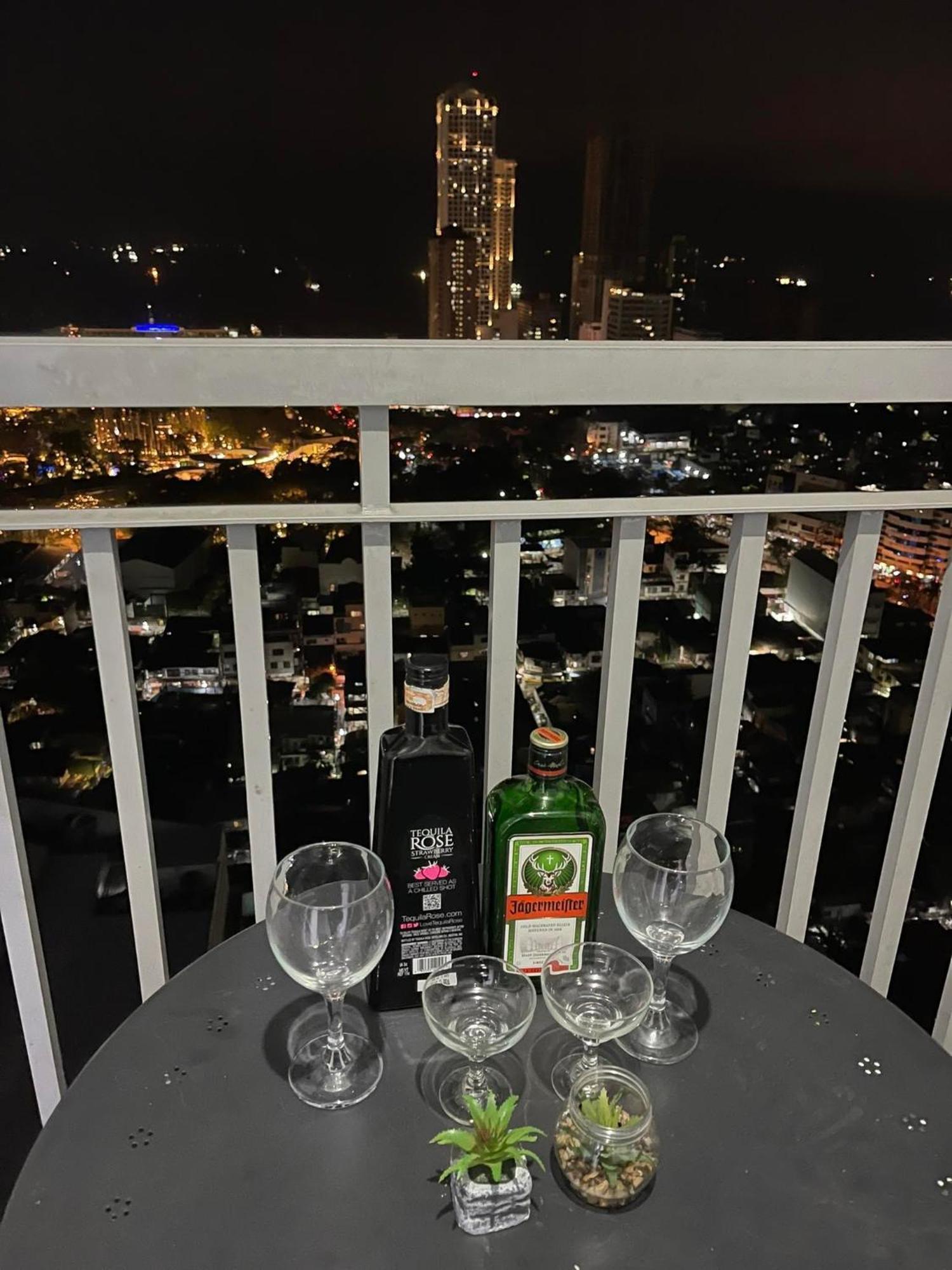 Lejlighed på 16 m² i Malate med 1 værelse og 1 private badeværelser Manila Eksteriør billede